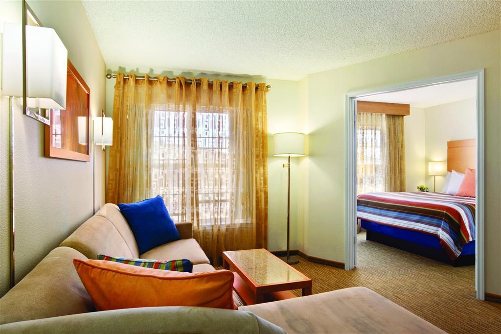 Hyatt House - University Village Colorado Springs Pokoj fotografie