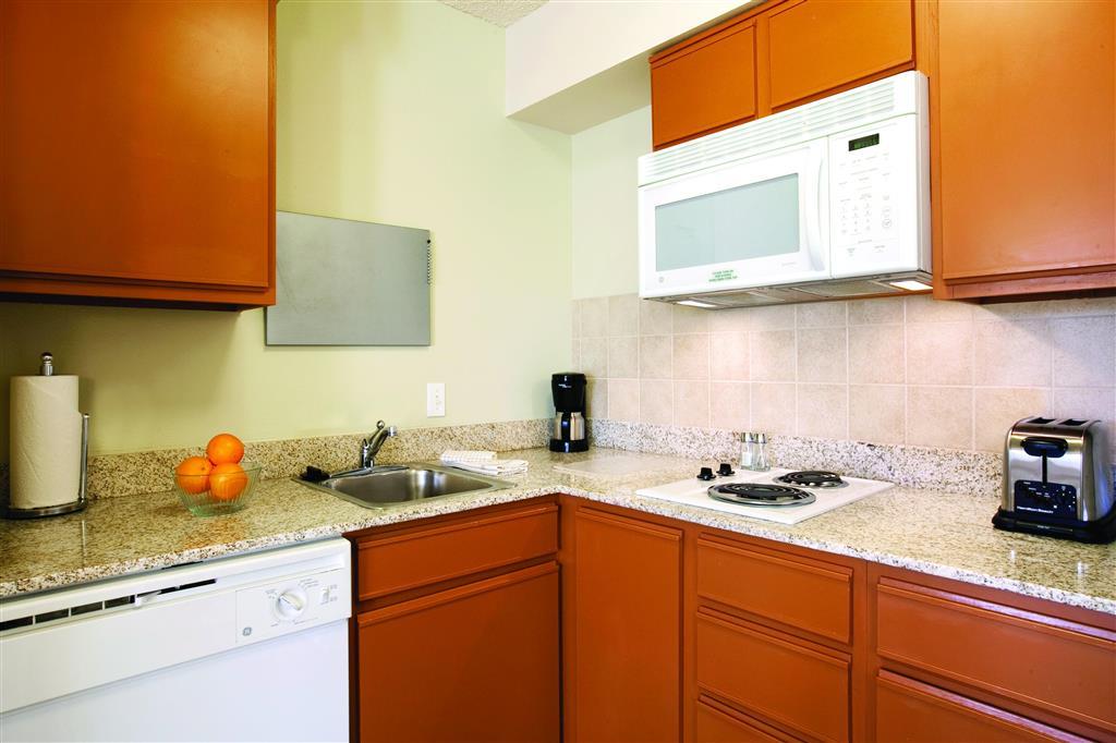 Hyatt House - University Village Colorado Springs Pokoj fotografie